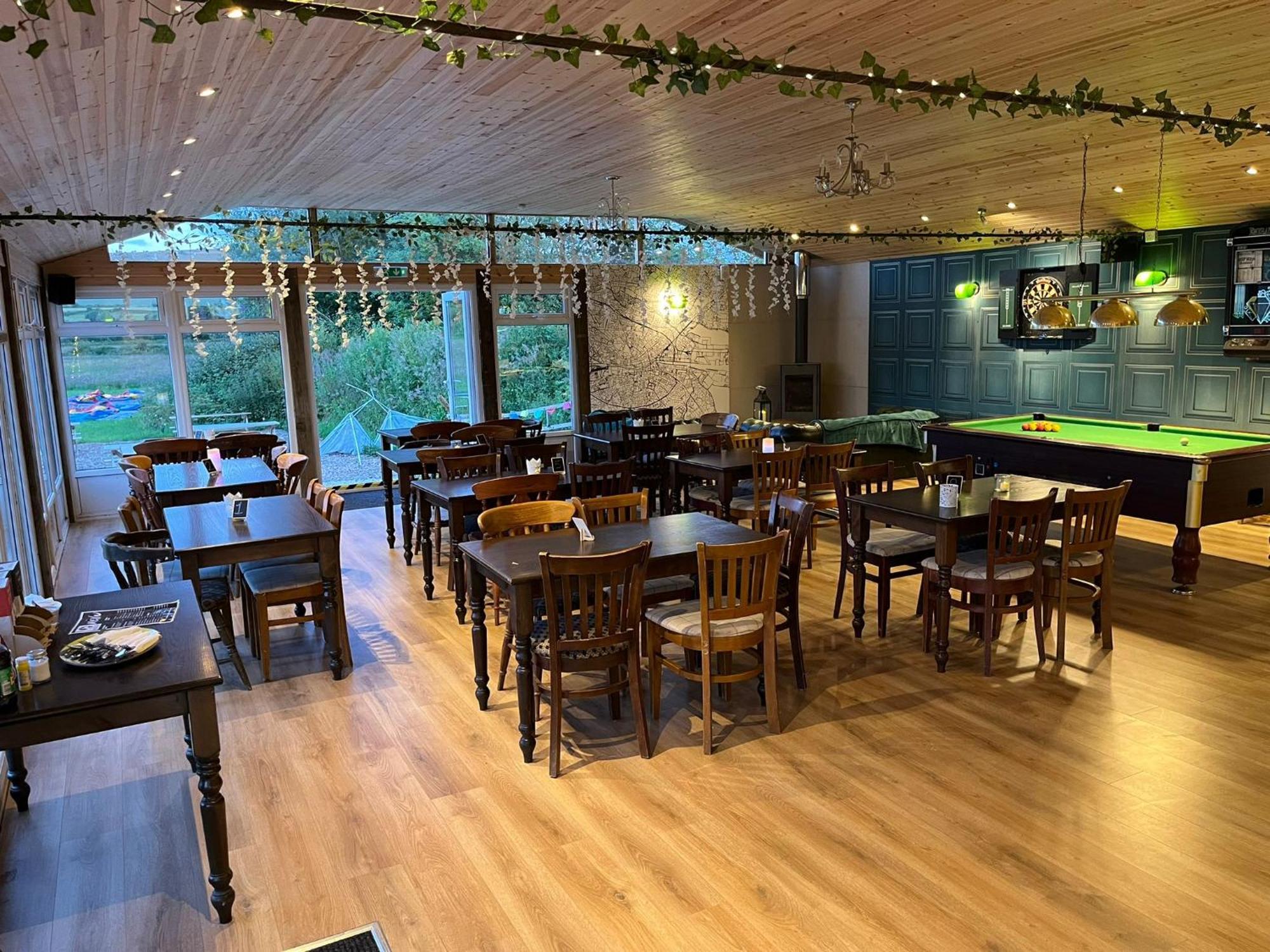 Country View Lodge Bratton Bagian luar foto